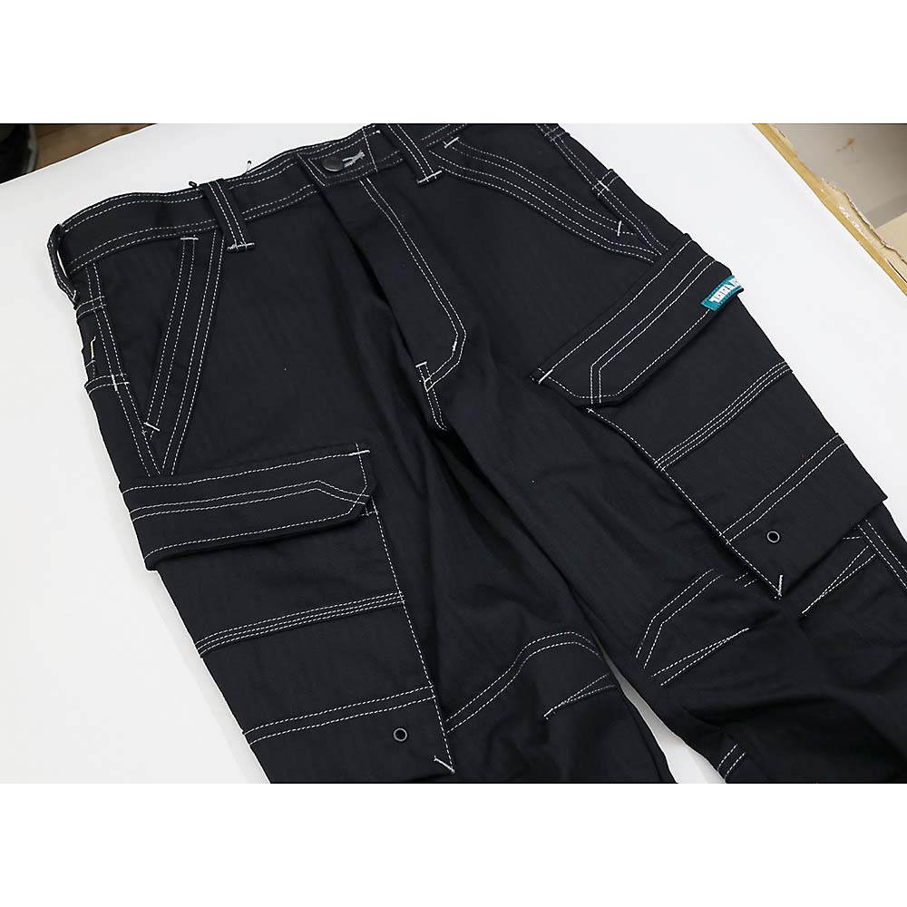 ９５４０２１９カーゴパンツクロＭ　クロＭ